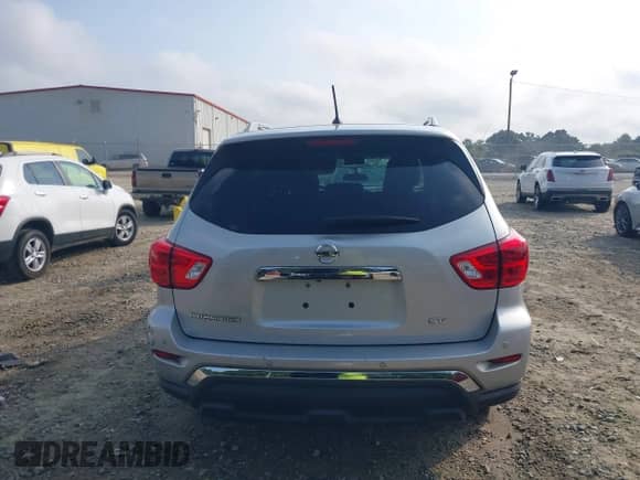 2017 Nissan Pathfinder Platinum with VIN 5N1DR2MN2HC673595, listed as a IAAI auction lot 43025901 with 171,225 mi miles and . Bid and sale history available at DreamBid. Image 17.