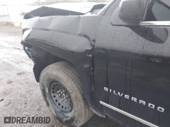 2017 Chevrolet Silverado 1500 LTZ z VIN 3GCUKSEC5HG161820, wystawiony jako IAAI lot #42139613 z przebiegiem 71 485 mil mil oraz . Historia ofert i sprzedaży dostępna na DreamBid. Obrazek 20.