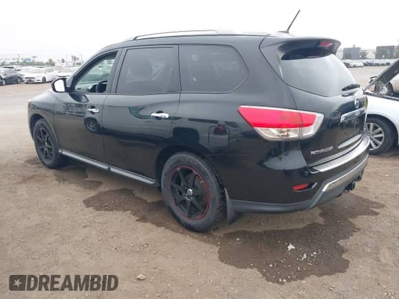 2014 Nissan Pathfinder SL with VIN 5N1AR2MN2EC735625, listed as a IAAI auction lot 42724734 with 118,566 mi miles and . Bid and sale history available at DreamBid. Image 3.