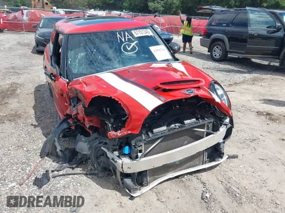 2019 MINI Hardtop John Cooper Works z VIN WMWXM9C59K2H38952, wystawiony jako IAAI lot #42996764 z przebiegiem 102 649 mil mil oraz . Historia ofert i sprzedaży dostępna na DreamBid. Obrazek 6.