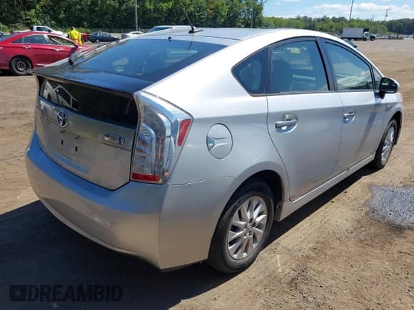 2013 Toyota Prius with VIN JTDKN3DP3D3038247, listed as a IAAI auction lot 43028359 with 126,368 mi miles and . Bid and sale history available at DreamBid. Image 4.