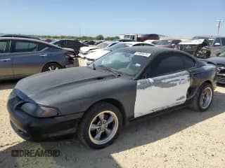 1998 Ford Mustang GT z VIN 1FAFP42XXWF123355, wystawiony jako Copart lot #51954675 z przebiegiem 55 455 mil mil oraz Szkoda całkowita • Salvage title. Historia ofert i sprzedaży dostępna na DreamBid. Obrazek 1.