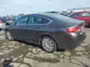 2016 Chrysler 200 LX z VIN 1C3CCCFB2GN171493, wystawiony jako Copart lot #68939405 z przebiegiem 229 568 mil mil oraz Szkoda całkowita • Salvage title. Historia ofert i sprzedaży dostępna na DreamBid. Obrazek 2.