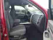 2014 Ram 1500 Big Horn z VIN 1C6RR7LT1ES231813, wystawiony jako IAAI lot #43165556 z przebiegiem 112 974 mil mil oraz . Historia ofert i sprzedaży dostępna na DreamBid. Obrazek 5.