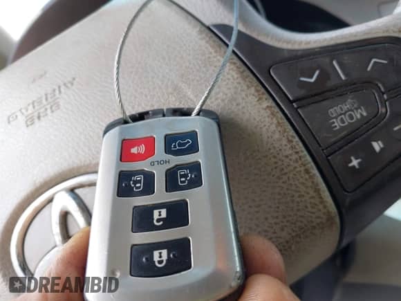 2014 Toyota Sienna Limited с VIN 5TDDK3DC6ES073282, выставлен на аукционе IAAI как лот 42468546 с пробегом 278 905 миль миль и . История ставок и продаж доступна на DreamBid. Изображение 11.