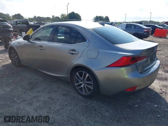 2019 Lexus IS 300 z VIN JTHBA1D26K5100793, wystawiony jako IAAI lot #43160179 z przebiegiem 96 912 mil mil oraz . Historia ofert i sprzedaży dostępna na DreamBid. Obrazek 3.
