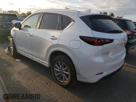 2024 Mazda CX-5 S Preferred z VIN JM3KFBCL2R0514235, wystawiony jako Copart lot #81770445 z przebiegiem 8 902 mil mil oraz Szkoda całkowita • Salvage title. Historia ofert i sprzedaży dostępna na DreamBid. Obrazek 2.