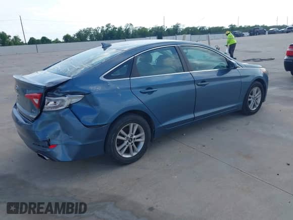 2015 Hyundai Sonata Eco z VIN 5NPE24AA8FH132823, wystawiony jako IAAI lot #43258464 z przebiegiem 75 048 mil mil oraz . Historia ofert i sprzedaży dostępna na DreamBid. Obrazek 4.