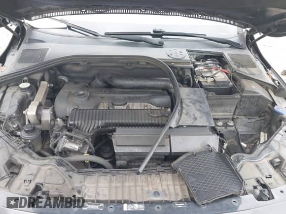 2014 Volvo S60 T5 z VIN YV1612FH4E2286358, wystawiony jako IAAI lot #43029155 z przebiegiem 125 881 mil mil oraz . Historia ofert i sprzedaży dostępna na DreamBid. Obrazek 10.