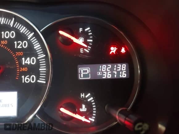 2013 Nissan Maxima SV z VIN 1N4AA5AP3DC819217, wystawiony jako IAAI lot #43294735 z przebiegiem 182 138 mil mil oraz . Historia ofert i sprzedaży dostępna na DreamBid. Obrazek 16.