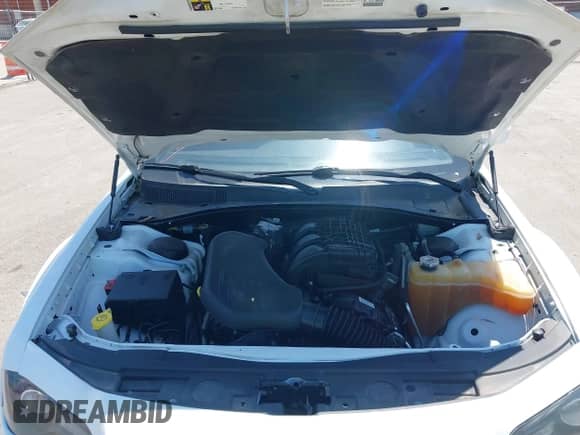 2014 Chrysler 300 S with VIN 2C3CCAGG9EH287780, listed as a IAAI auction lot 42988688 with 133,935 mi miles and . Bid and sale history available at DreamBid. Image 10.