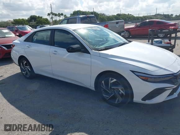 2025 Hyundai Elantra Blue with VIN KMHLM4DJ0SU123350, listed as a IAAI auction lot 41536867 with 6,077 mi miles and . Bid and sale history available at DreamBid. Image 1.