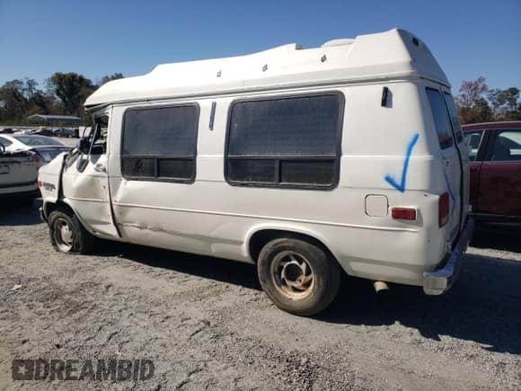 1992 Chevrolet Chevy Van с VIN 1GBEG25KXN7108510, выставлен на аукционе Copart как лот 75838154 с пробегом 232 041 миль миль и Списание • Salvage title. История ставок и продаж доступна на DreamBid. Изображение 2.