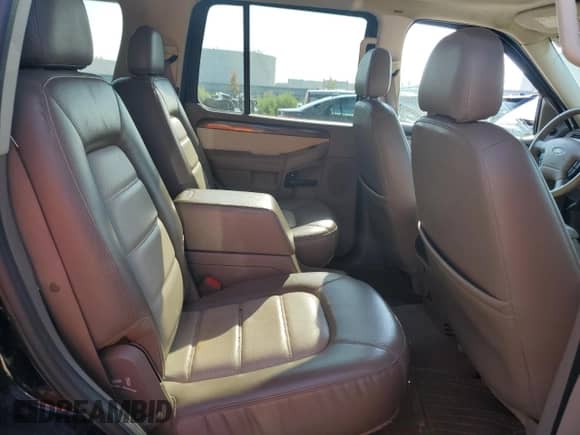 2005 Ford Explorer Eddie Bauer с VIN 1FMDU74W65UA96032, выставлен на аукционе Copart как лот 68320675 с пробегом Не указан миль и На запчасти • Non repairable. История ставок и продаж доступна на DreamBid. Изображение 11.
