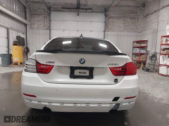 2016 BMW 4 Series 435i xDrive z VIN WBA4B3C55GG528927, wystawiony jako IAAI lot #40683095 z przebiegiem 105 611 mil mil oraz . Historia ofert i sprzedaży dostępna na DreamBid. Obrazek 17.