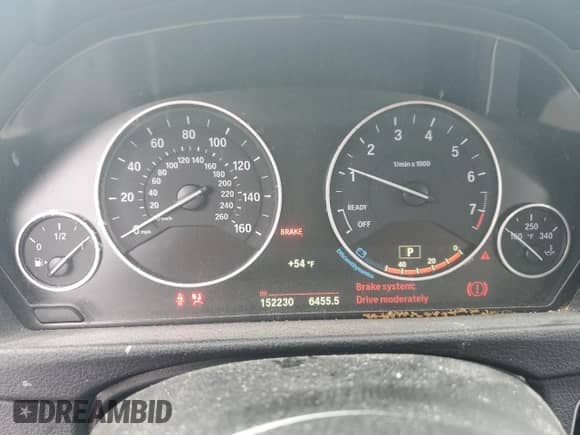 2016 BMW 3 Series 320i xDrive z VIN WBA8E5G54GNU21359, wystawiony jako Copart lot #90828525 z przebiegiem 152 230 mil mil oraz Czysty tytuł • Clean title. Historia ofert i sprzedaży dostępna na DreamBid. Obrazek 9.