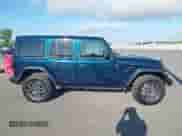 2025 Jeep Wrangler Sahara z VIN 1C4PJXEN9SW529245, wystawiony jako IAAI lot #42612345 z przebiegiem 8 058 mil mil oraz . Historia ofert i sprzedaży dostępna na DreamBid. Obrazek 13.