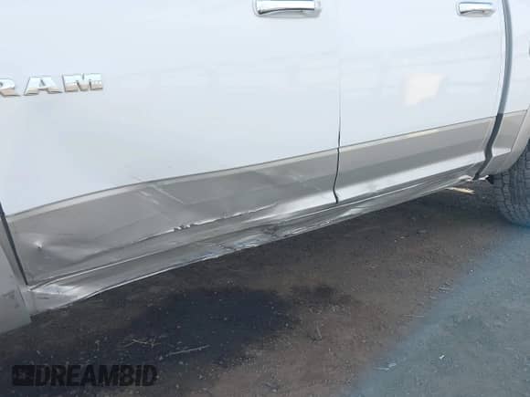 2010 Dodge 1500 SLT с VIN 1D7RV1CT8AS110083, выставлен на аукционе IAAI как лот 42213775 с пробегом 127 044 миль миль и . История ставок и продаж доступна на DreamBid. Изображение 6.