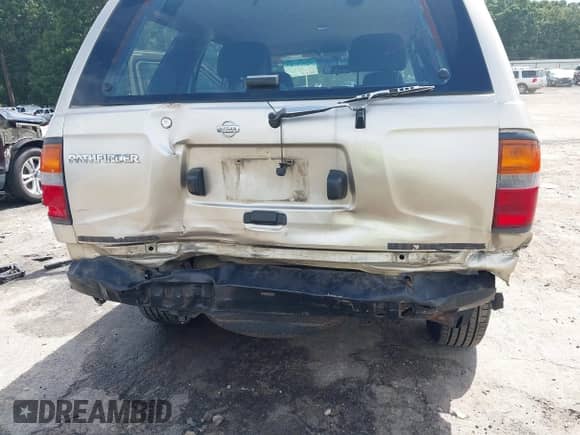 1997 Nissan Pathfinder XE with VIN JN8AR05Y9VW143241, listed as a IAAI auction lot 42978767 with 343,979 mi miles and . Bid and sale history available at DreamBid. Image 6.