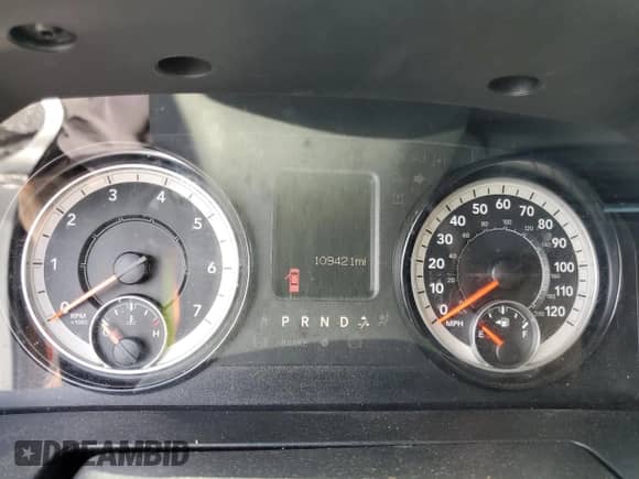 2018 Ram 1500 Tradesman z VIN 1C6RR7FG2JS249486, wystawiony jako Copart lot #60996115 z przebiegiem 109 421 mil mil oraz Czysty tytuł • Clean title. Historia ofert i sprzedaży dostępna na DreamBid. Obrazek 9.