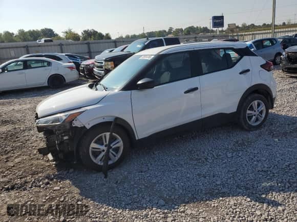 2024 Nissan Kicks S with VIN 3N1CP5BV3RL487888, listed as a Copart auction lot 70924765 with 8,087 mi miles and Salvage title. Bid and sale history available at DreamBid. Image 1.