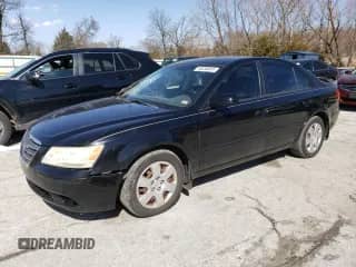 2009 Hyundai Sonata GLS z VIN 5NPET46F79H555916, wystawiony jako Copart lot #48258045 z przebiegiem 187 034 mil mil oraz Szkoda całkowita • Salvage title. Historia ofert i sprzedaży dostępna na DreamBid. Obrazek 1.