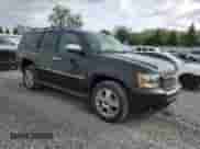 2010 Chevrolet Tahoe LTZ с VIN 1GNUKCE03AR279891, выставлен на аукционе Copart как лот 59116705 с пробегом 284 851 миль миль и Чистый • Clean title. История ставок и продаж доступна на DreamBid. Изображение 4.
