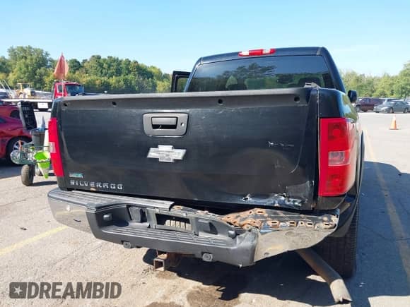 2011 Chevrolet Silverado 1500 LTZ with VIN 3GCUKTE2XBG259942, listed as a IAAI auction lot 43181017 with 219,497 mi miles and . Bid and sale history available at DreamBid. Image 17.