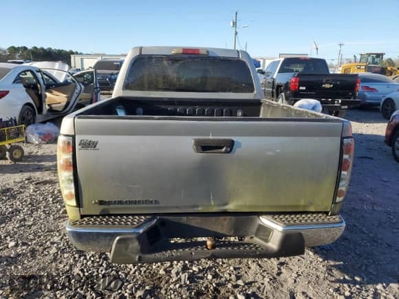 2006 Chevrolet Colorado 1LT with VIN 1GCCS136468192188, listed as a Copart auction lot 46984395 with Not provided miles and Salvage title. Bid and sale history available at DreamBid. Image 6.