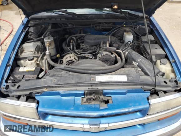 2001 Chevrolet S-10 LS with VIN 1GCDT13W41K151914, listed as a Copart auction lot 55245865 with 212,657 mi miles and Non repairable. Bid and sale history available at DreamBid. Image 11.