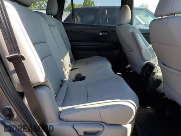 2019 Honda Passport EX-L с VIN 5FNYF8H5XKB025864, выставлен на аукционе Copart как лот 66180045 с пробегом 73 130 миль миль и Списание • Salvage title. История ставок и продаж доступна на DreamBid. Изображение 11.