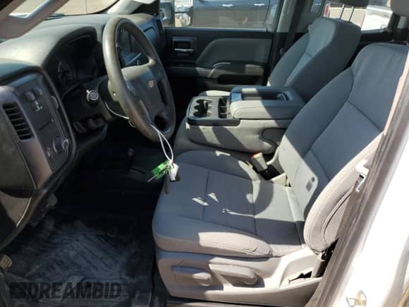 2018 Chevrolet Silverado 2500HD Work Truck z VIN 1GC2KUEG6JZ281105, wystawiony jako Copart lot #60109485 z przebiegiem 86 308 mil mil oraz Szkoda całkowita • Salvage title. Historia ofert i sprzedaży dostępna na DreamBid. Obrazek 7.