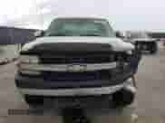 2002 Chevrolet Silverado 2500HD LT с VIN 1GCHK29102E143864, выставлен на аукционе Copart как лот 71846475 с пробегом 253 197 миль миль и Списание • Salvage title. История ставок и продаж доступна на DreamBid. Изображение 5.