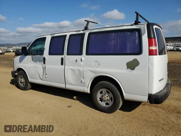 2004 Chevrolet Express Cargo с VIN 1GCFG15X841140041, выставлен на аукционе Copart как лот 41651635 с пробегом 171 503 миль миль и Списание • Salvage title. История ставок и продаж доступна на DreamBid. Изображение 2.