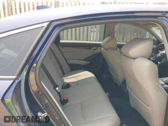 2018 Honda Accord Touring z VIN 1HGCV3F95JA003236, wystawiony jako IAAI lot #42412360 z przebiegiem 117 168 mil mil oraz . Historia ofert i sprzedaży dostępna na DreamBid. Obrazek 8.