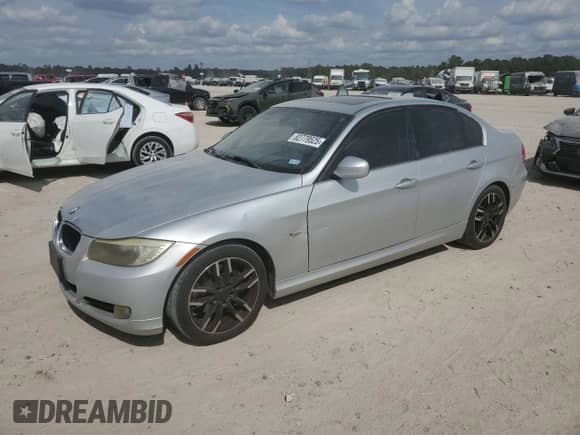 2011 BMW 3 Series 328i с VIN WBAPH7C51BE851900, выставлен на аукционе Copart как лот 82779525 с пробегом 184 806 миль миль и Чистый • Clean title. История ставок и продаж доступна на DreamBid. Изображение 1.