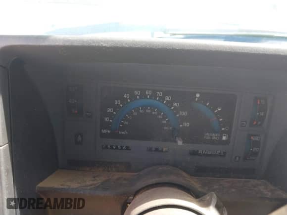 1994 Chevrolet Blazer z VIN 1GNCS13W3R0180933, wystawiony jako IAAI lot #41823501 z przebiegiem 259 563 mil mil oraz . Historia ofert i sprzedaży dostępna na DreamBid. Obrazek 7.