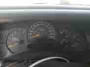 2004 GMC Sierra 1500 SLE z VIN 1GTEK19V44Z328527, wystawiony jako Copart lot #71717325 z przebiegiem Nie podano mil oraz Czysty tytuł • Clean title. Historia ofert i sprzedaży dostępna na DreamBid. Obrazek 9.