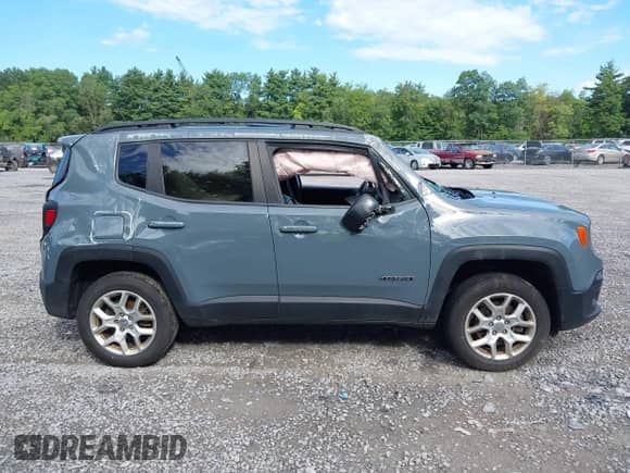 2017 Jeep Renegade Latitude с VIN ZACCJBBB0HPG03699, выставлен на аукционе IAAI как лот 43071453 с пробегом 189 686 миль миль и . История ставок и продаж доступна на DreamBid. Изображение 12.