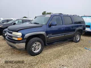 2001 Chevrolet Suburban LT z VIN 3GNGC26U21G119300, wystawiony jako Copart lot #68131044 z przebiegiem 147 430 mil mil oraz Szkoda całkowita • Salvage title. Historia ofert i sprzedaży dostępna na DreamBid. Obrazek 1.