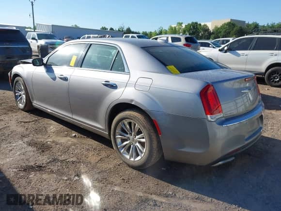 2017 Chrysler 300 C with VIN 2C3CCAEG5HH632617, listed as a IAAI auction lot 42228991 with 139,011 mi miles and . Bid and sale history available at DreamBid. Image 3.