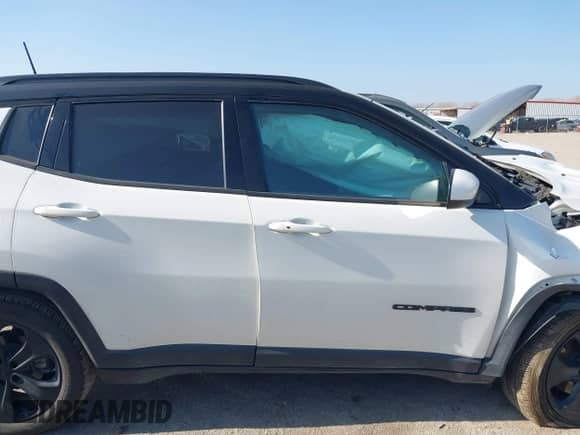 2019 Jeep Compass Altitude z VIN 3C4NJCBB2KT832402, wystawiony jako IAAI lot #41054965 z przebiegiem 84 804 mil mil oraz . Historia ofert i sprzedaży dostępna na DreamBid. Obrazek 13.