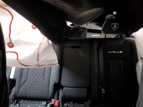 2024 Lamborghini Urus S с VIN ZPBUB3ZL7RLA33480, выставлен на аукционе Copart как лот 54111145 с пробегом 1 671 миль миль и Списание • Salvage title. История ставок и продаж доступна на DreamBid. Изображение 10.