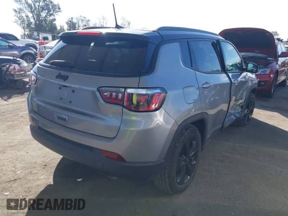 2020 Jeep Compass Latitude z VIN 3C4NJCBB1LT102627, wystawiony jako IAAI lot #41657827 z przebiegiem 68 371 mil mil oraz . Historia ofert i sprzedaży dostępna na DreamBid. Obrazek 4.