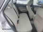 2015 Ford Fiesta SE z VIN 3FADP4BJ1FM164167, wystawiony jako Copart lot #70409585 z przebiegiem 192 708 mil mil oraz Czysty tytuł • Clean title. Historia ofert i sprzedaży dostępna na DreamBid. Obrazek 10.