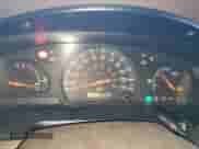 2002 Toyota Tundra z VIN 5TBJN32142S303241, wystawiony jako Copart lot #64789225 z przebiegiem 216 962 mil mil oraz Czysty tytuł • Clean title. Historia ofert i sprzedaży dostępna na DreamBid. Obrazek 9.