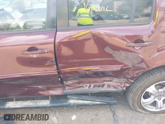 2013 Honda Pilot EX with VIN 5FNYF4H40DB053417, listed as a IAAI auction lot 43258187 with 287,583 mi miles and . Bid and sale history available at DreamBid. Image 6.