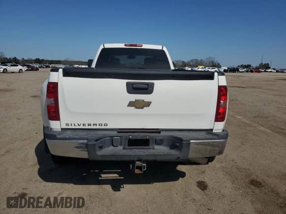 2008 Chevrolet Silverado 3500HD DRW LTZ с VIN 1GCJK33678F197144, выставлен на аукционе Copart как лот 45183335 с пробегом 148 724 миль миль и Списание • Salvage title. История ставок и продаж доступна на DreamBid. Изображение 6.
