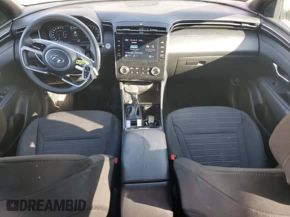 2023 Hyundai Santa Cruz SEL z VIN 5NTJB4AE1PH076728, wystawiony jako Copart lot #84275885 z przebiegiem 32 584 mil mil oraz Szkoda całkowita • Salvage title. Historia ofert i sprzedaży dostępna na DreamBid. Obrazek 8.