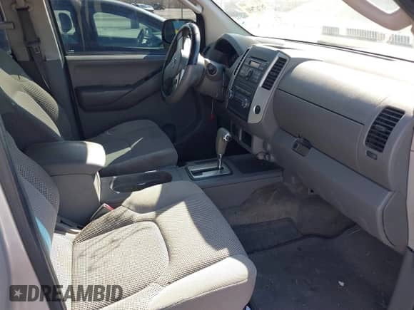 2010 Nissan Frontier SE z VIN 1N6AD0ERXAC422306, wystawiony jako IAAI lot #40004436 z przebiegiem 198 732 mil mil oraz . Historia ofert i sprzedaży dostępna na DreamBid. Obrazek 5.